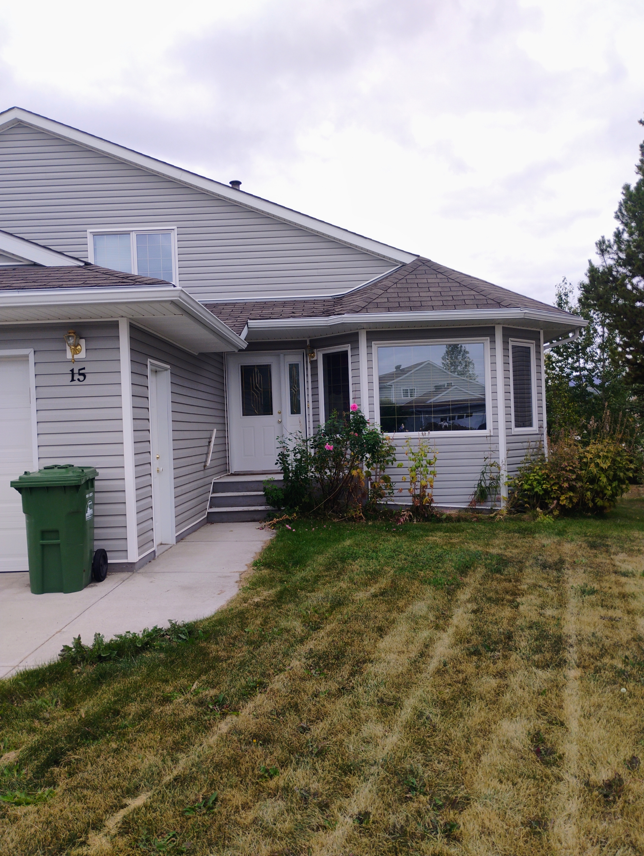 15 Aquamarine Place